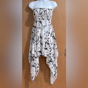 Swimsuit cover-up. Size M.